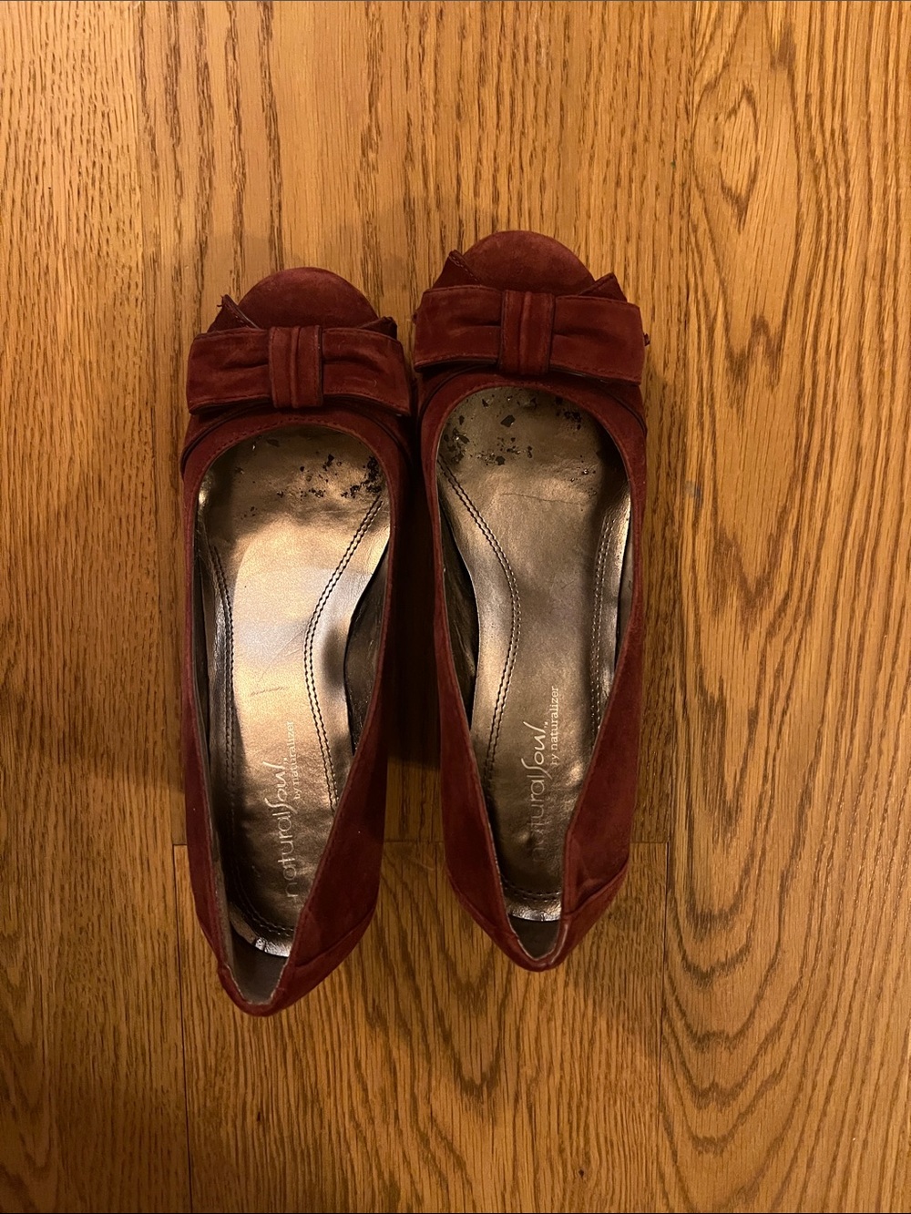 Natural Soul Women's Burgundy Suede Bow Pointed-Toe Flats